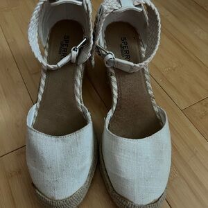 Sperry Size 9 Espadrilles Cream - wore a few times on a cruise.